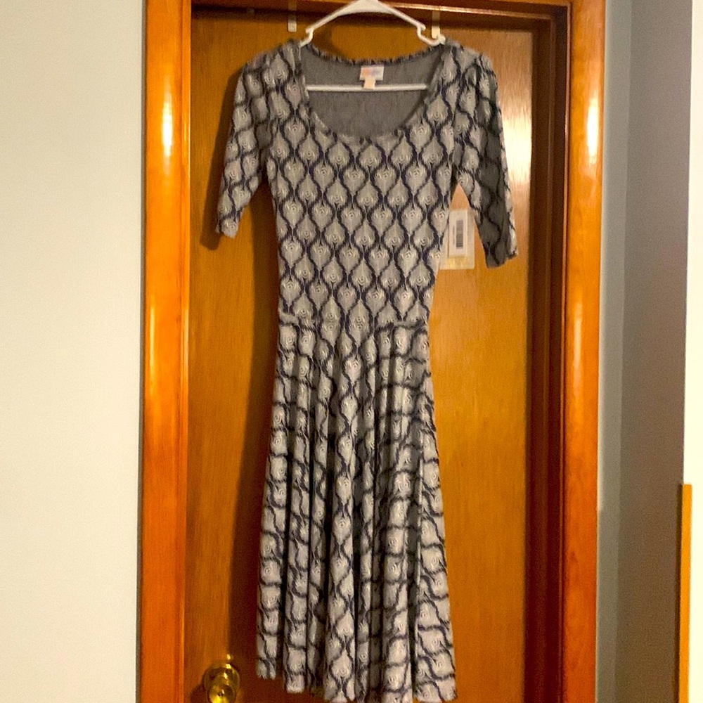 💥💥Lularoe Nicole dress great for the fall weather 🎃🍁🧙